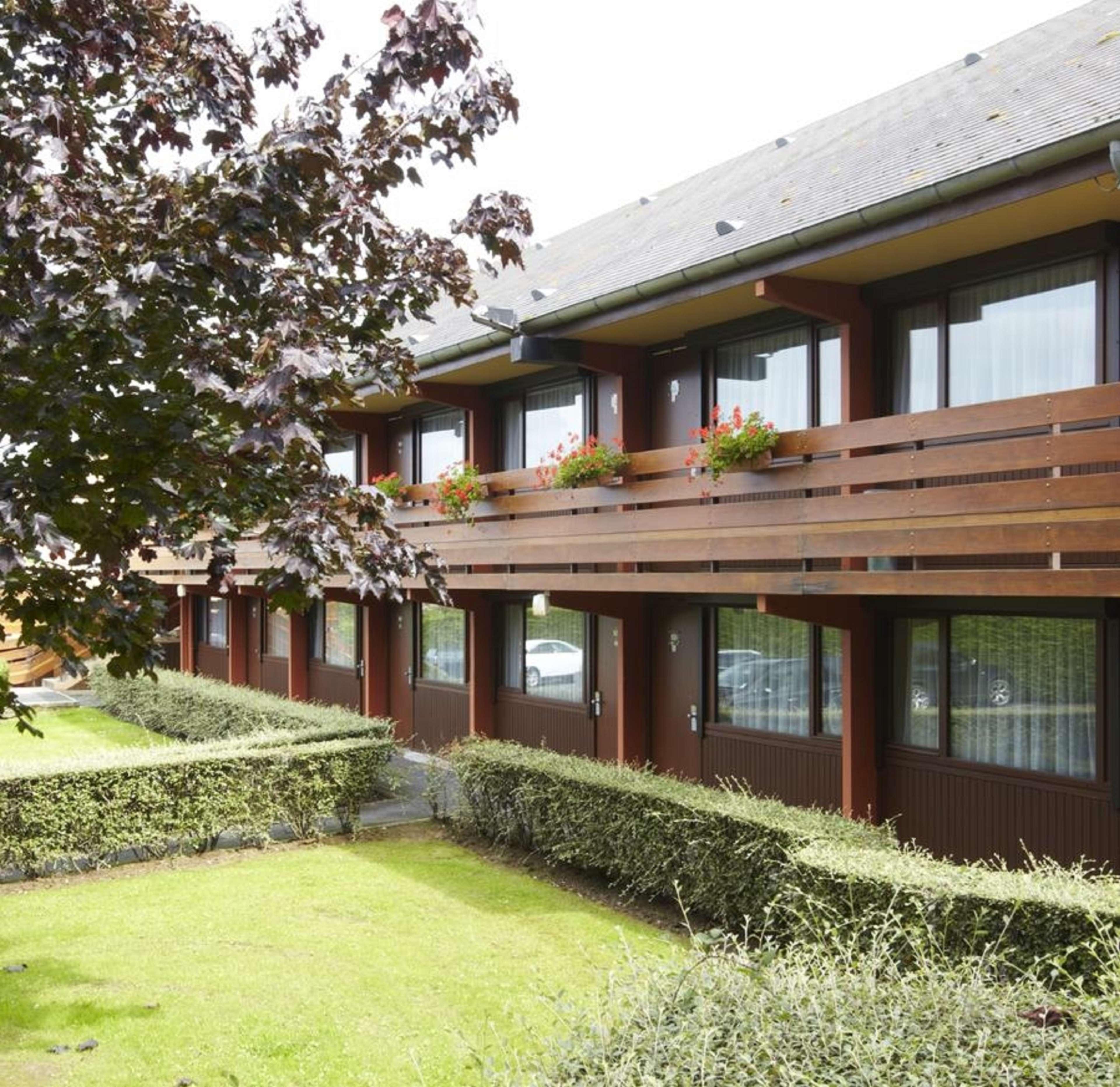 Kyriad Honfleur - La Riviere Saint Sauveur Екстер'єр фото