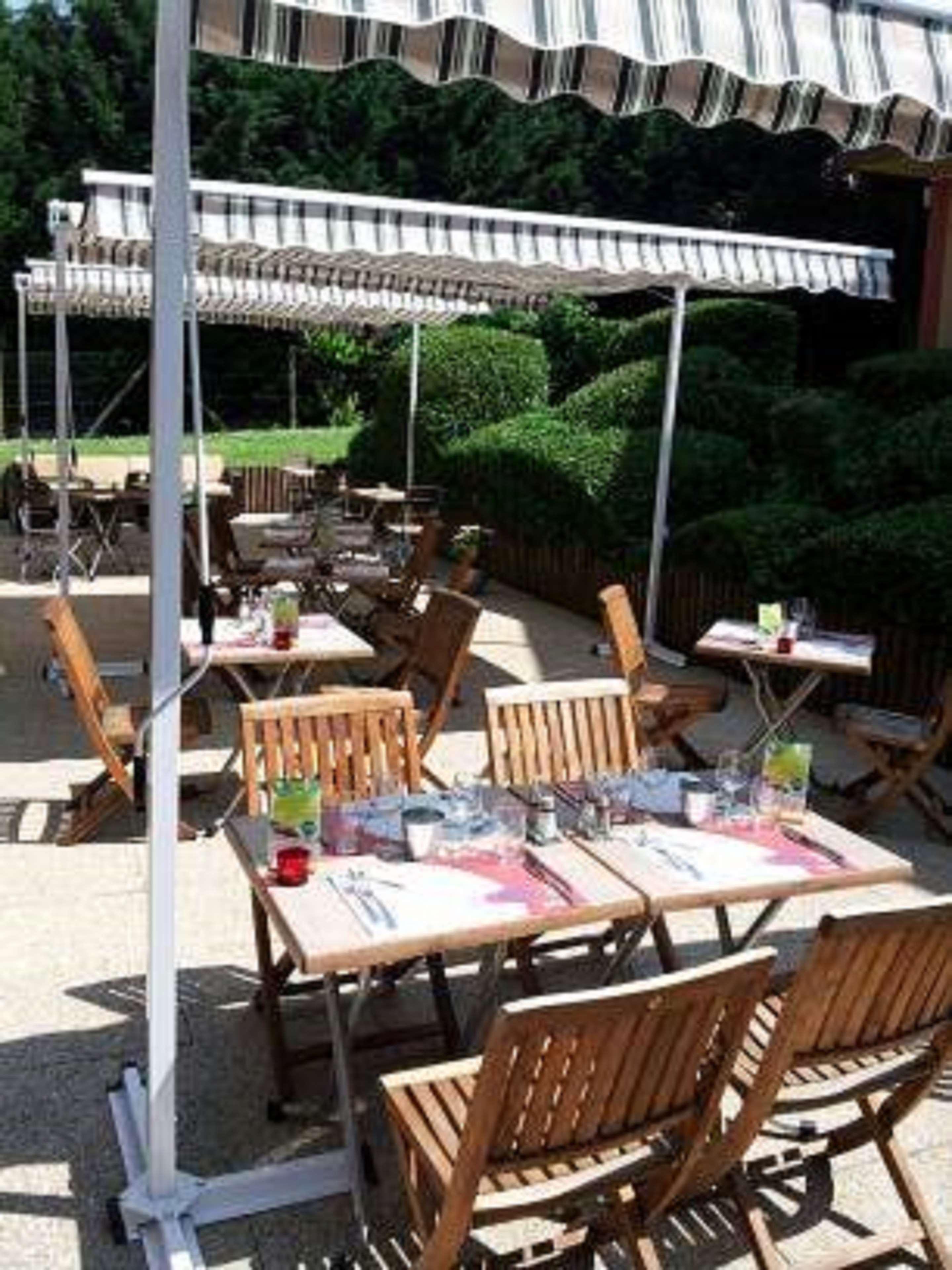 Kyriad Honfleur - La Riviere Saint Sauveur Екстер'єр фото